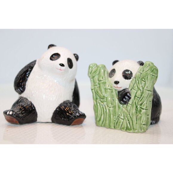 Salt & Pepper Shakers - Panda Bears - Picture 1 of 5